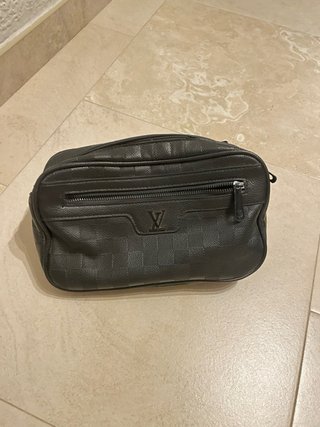 Riñonera Louis Vuitton Negra