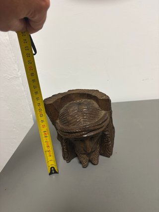 Busto de Cristo tallado en madera