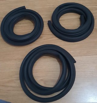 Tira de goma universal para coche