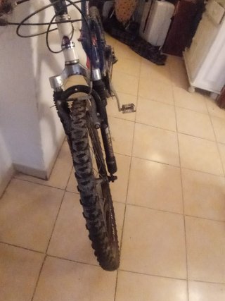 Bicicleta de Montaña Doble Suspensión