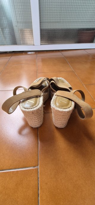 Sandalias Zara Cuña Marrón