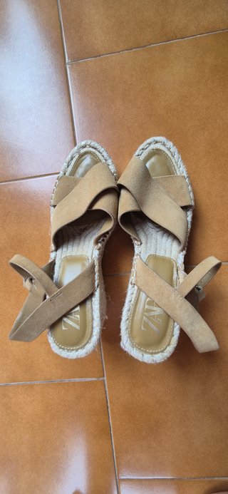Sandalias Zara Cuña Marrón
