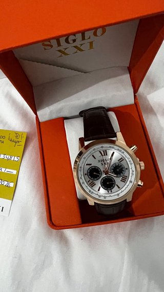 Reloj Siglo XXI Dorado y Marrón