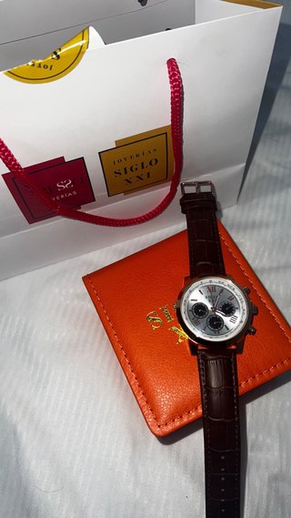 Reloj Siglo XXI Dorado y Marrón