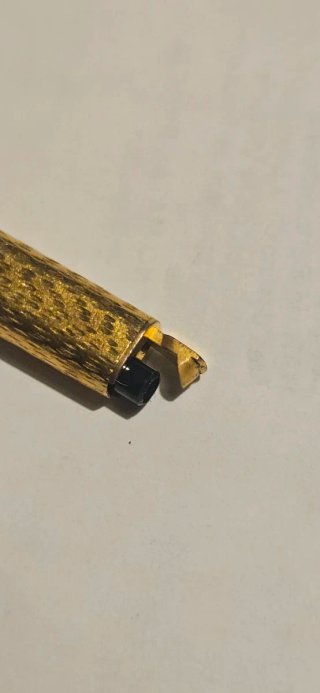​Bolígrafo Cartier Chapado en Oro y Tres oros.