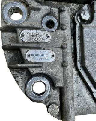Unidad de control caja de 20817637 renault s