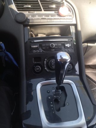 Peugeot 5008 2015