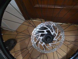 Rueda Conor 26p con buje Shimano 9x145mm