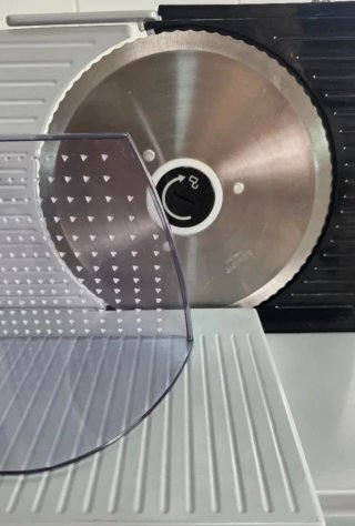 Cortadora de fiambre Ufesa FS 70