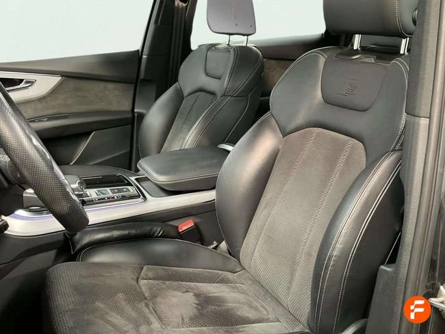 Audi Q7 2021, foto 10