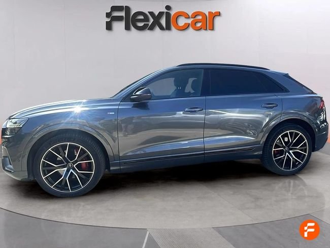 Audi Q8 2021, foto 3