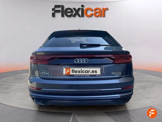 Audi Q8 2021, foto 5