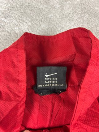 Chaqueta Nike Roja y Negra Talla M USA