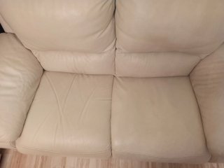 Sofá de piel blanco 2 plazas + 3 plazas regalo