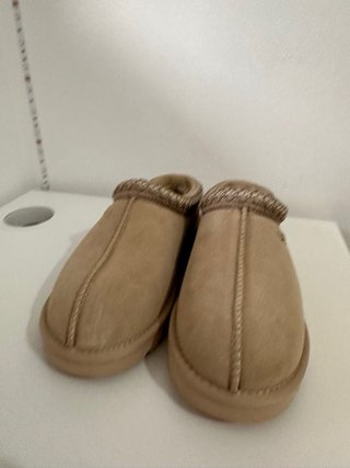Zapatilla UGG Beige/Marrón Talla 38