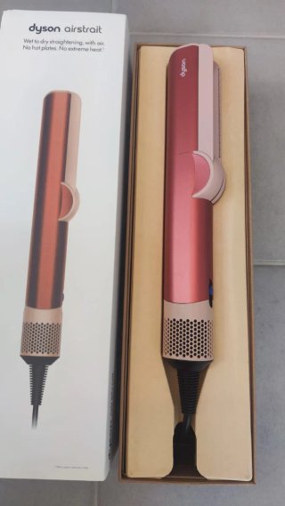 Plancha Dyson Airstrait  Color burdeos/ granate