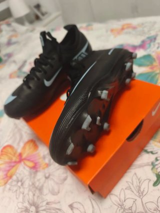 Botas de fútbol Nike niño negras