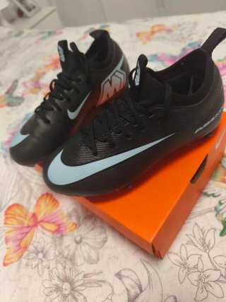 Botas de fútbol Nike niño negras