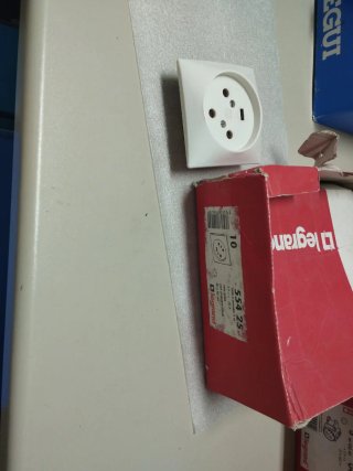 Base da incasso Legrand 3P+T/T