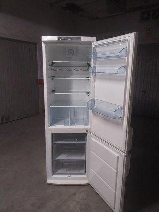 Nevera blanca