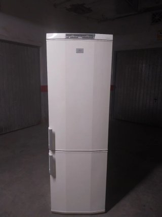 Nevera blanca