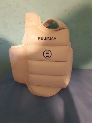 Chaleco protector Fujimae Karate