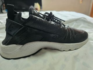Zapatillas Nike Huarache Negras y Blancas