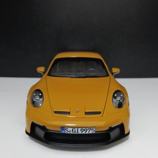 Norev Porsche 992 GT3 1:18
