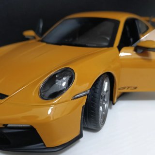 Norev Porsche 992 GT3 1:18