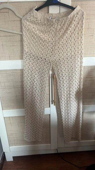 Pantaloni in pizzo beige da donna