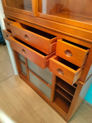 Mueble aparador desmontable madera y cristal
