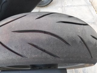 Honda Naked Blanca y Negra