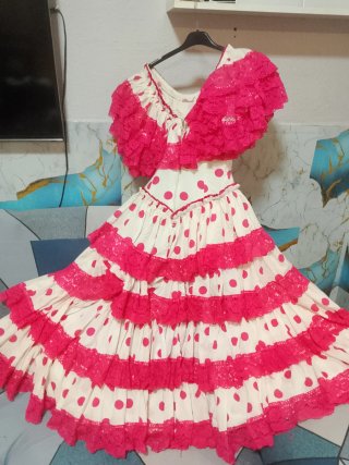 Traje de Flamenca con Lunares Rosas