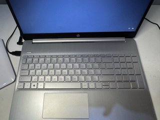 Portátil HP + Impresora Escáner HP