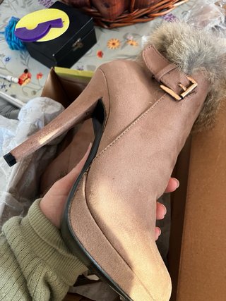Botines elegantes beige con pelo Tacón de aguja