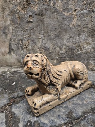 Coppia Leoni in marmo