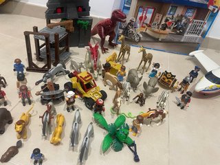 Lote Playmobil: Policía, Dinosaurios y Avión