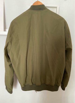 Cazadora regular fit kaki Zara