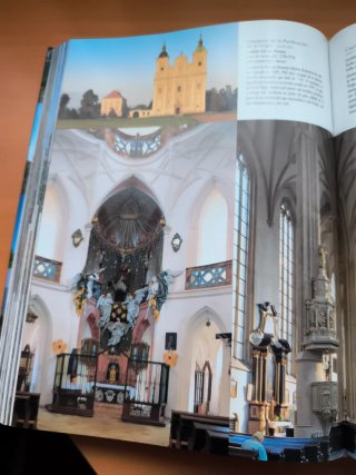 1000 Iglesias y Monasterios