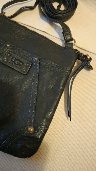 Borsa tracolla UGG pelle nera vintage