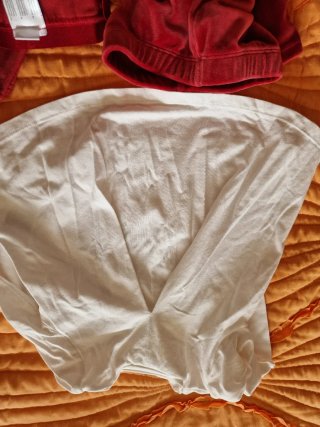 Conjunto menina t-shirt e calças vermelhas