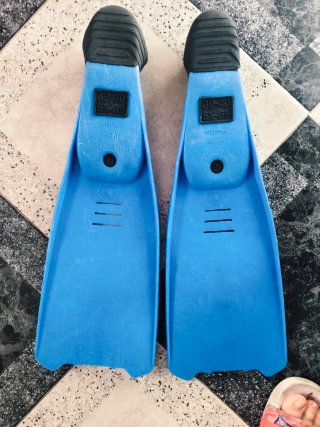 Traje de neopreno Cressi infantil , pesas y aletas