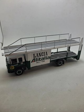 Fiat 673N camion bisarca Altaya 1:43.Nuovo