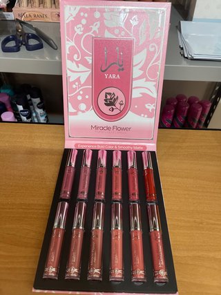 YARA Rossetto Liquido Matte Miracle Flower