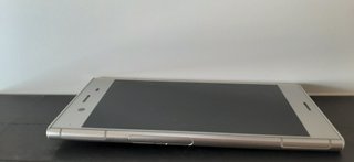 Sony XZ1 Argento Nuovo