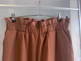 Confezione di pantaloni da donna T.36 e 38