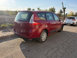 Renault Gran Scenic 2012 - Despiece