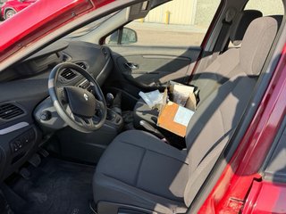 Renault Gran Scenic 2012 - Despiece
