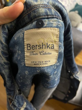 Chaqueta vaquera Bershka Talla M