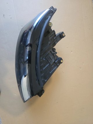 Faro derecho LED 7T1.941.036.C VW